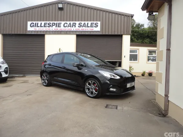 Ford Fiesta Hatchback, Diesel, 2018, Black