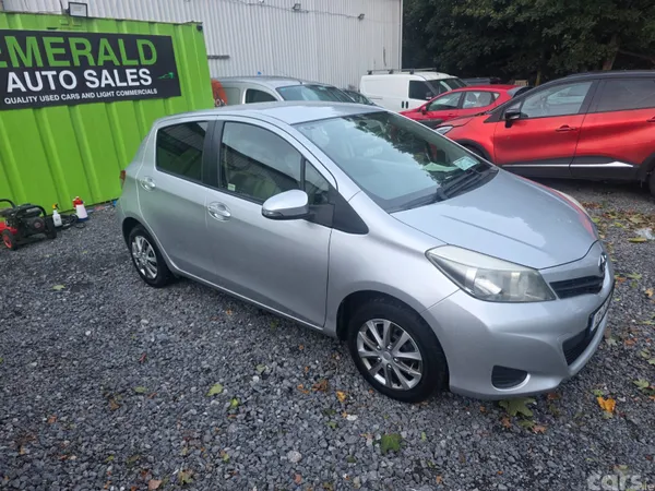 Toyota Vitz Hatchback, Petrol, 2013, Silver