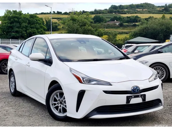 Toyota Prius Hatchback, Petrol Hybrid, 2022, White