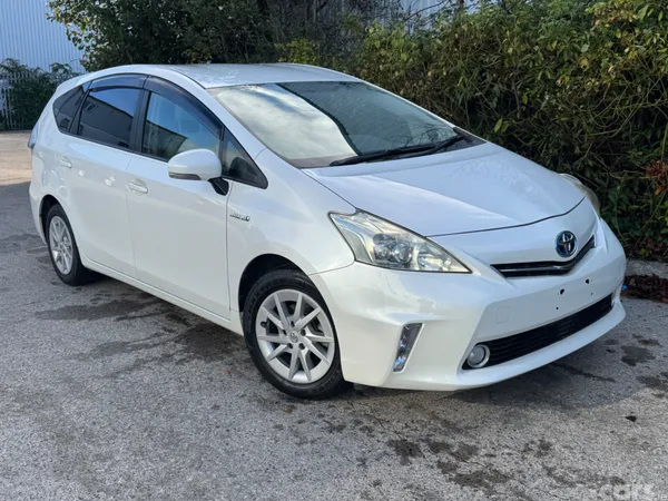 Toyota Prius MPV, Petrol Hybrid, 2013, White