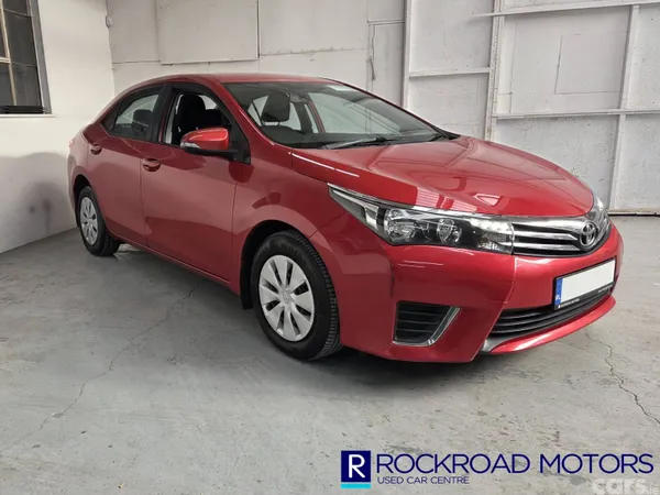 Toyota Corolla Saloon, Diesel, 2015, Red
