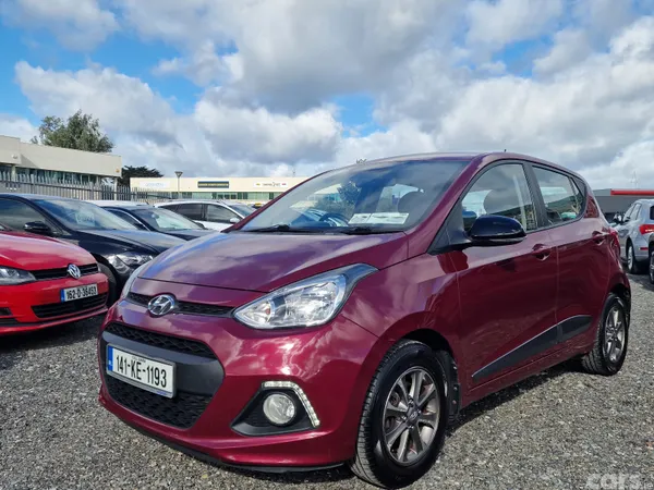Hyundai i10 Hatchback, Petrol, 2014, Red