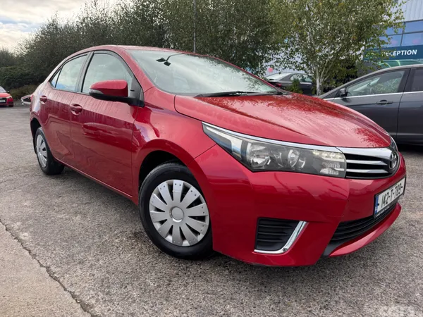 Toyota Corolla Saloon, Diesel, 2014, Red