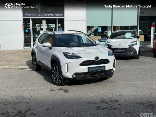 Toyota Yaris Cross Hatchback, Petrol Hybrid, 2026, White