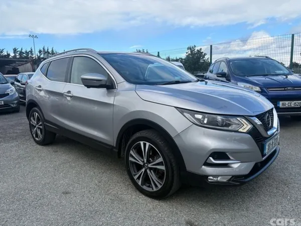 Nissan Qashqai Hatchback, Diesel, 2018, Silver