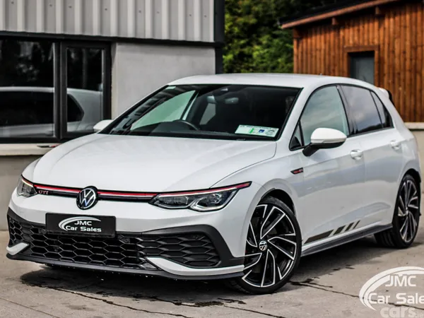 Volkswagen Golf Estate, Petrol, 2022, White