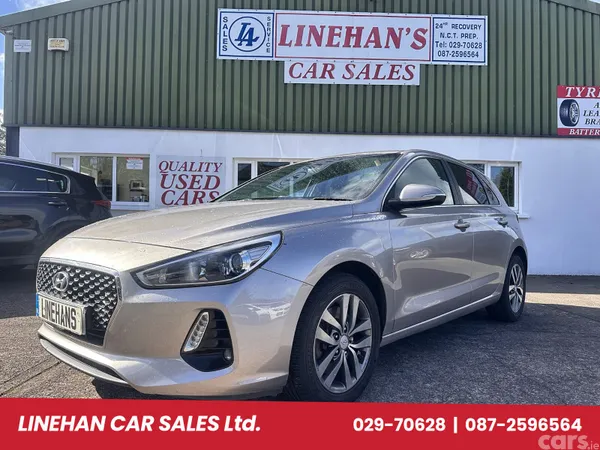 Hyundai i30 Hatchback, Petrol, 2018, Beige