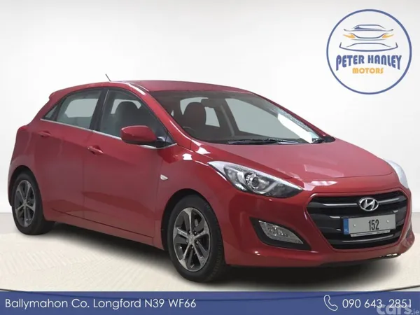 Hyundai i30 Hatchback, Petrol, 2015, Red