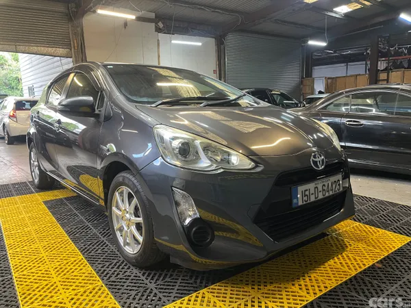 Toyota Aqua Hatchback, Petrol Hybrid, 2015, Grey