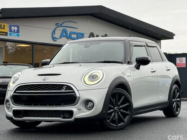 Mini Cooper Hatchback, Diesel, 2019, Silver