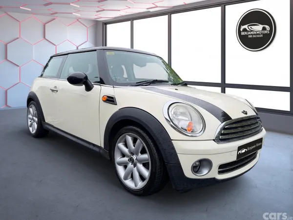 Mini Cooper Hatchback, Diesel, 2010, White