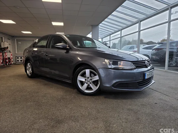 Volkswagen Jetta Saloon, Diesel, 2011, Grey