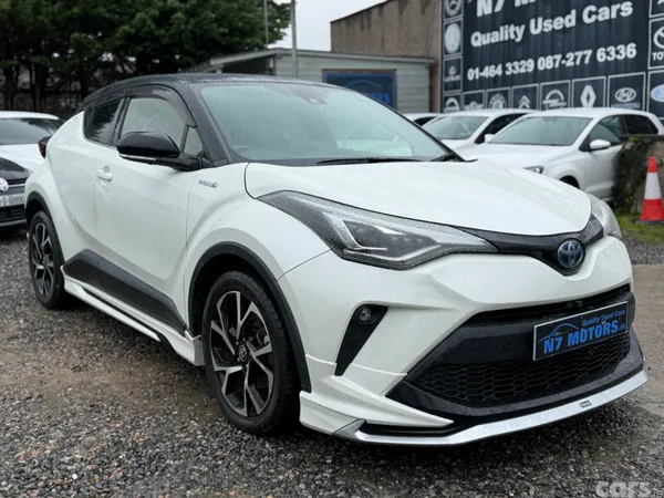 Toyota C-HR SUV, Petrol Hybrid, 2020, White