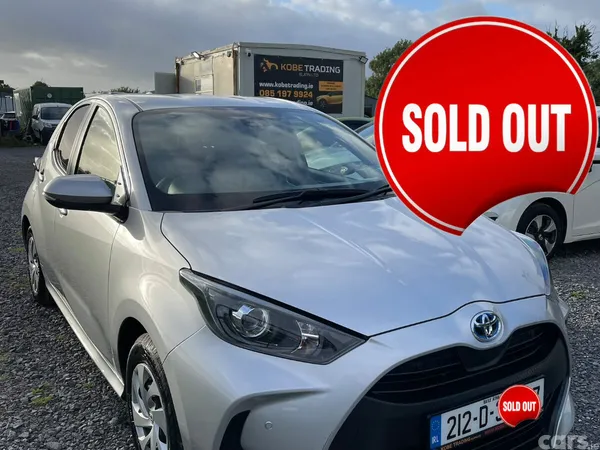Toyota Yaris Hatchback, Petrol Hybrid, 2021, Silver