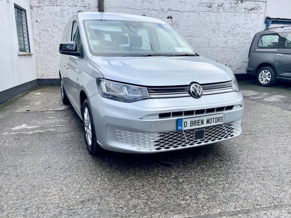 Volkswagen Caddy Maxi Life MPV, Diesel, 2023, Silver