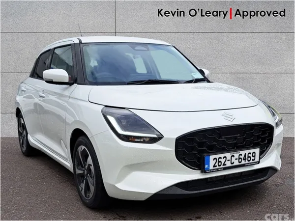 Suzuki Swift Hatchback, Petrol, 2026, White