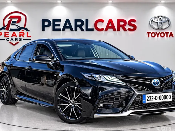 Toyota Camry Saloon, Petrol Hybrid, 2023, Black