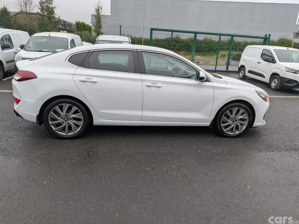Hyundai i30 Hatchback, Petrol, 2020, White