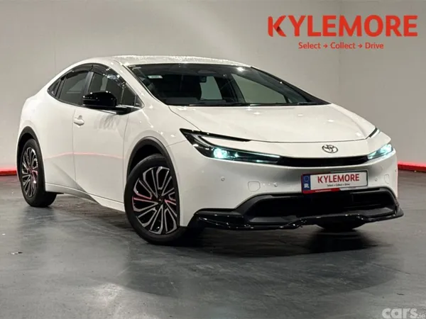 Toyota Prius Hatchback, Petrol Hybrid, 2025, White