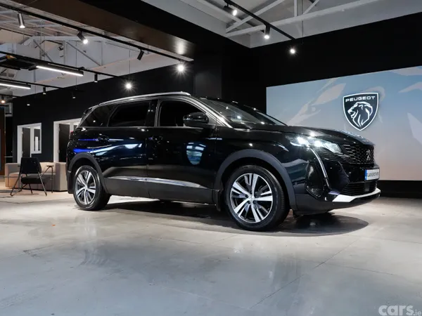 Peugeot 5008 MPV, Diesel, 2023, Black