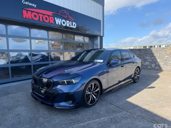 BMW 5-Series Saloon, Petrol Plug-in Hybrid, 2024, Blue