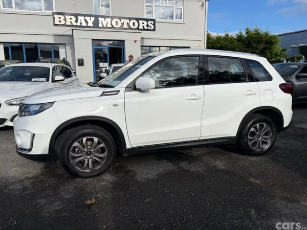Suzuki Vitara SUV, Petrol Hybrid, 2021, White