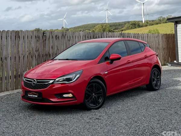 Opel Astra Hatchback, Diesel, 2019, Red