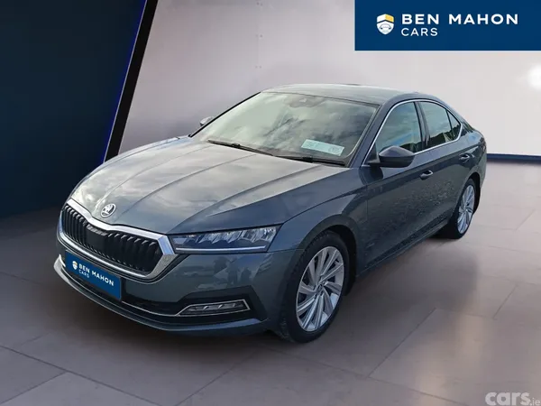 Skoda Octavia Saloon, Diesel, 2021, Grey