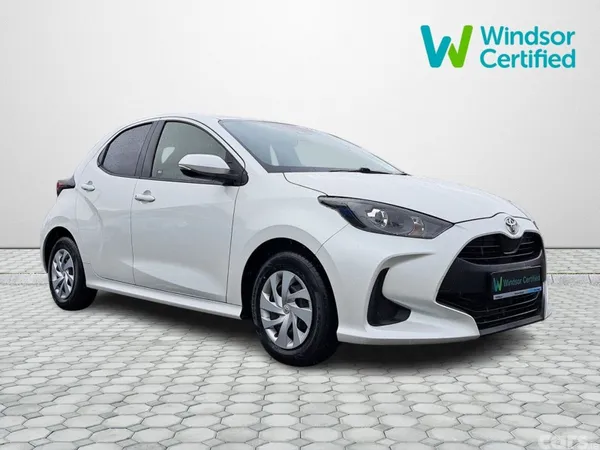 Toyota Yaris Hatchback, Petrol, 2021, White