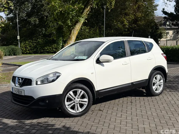 Nissan Qashqai Hatchback, Diesel, 2011, White