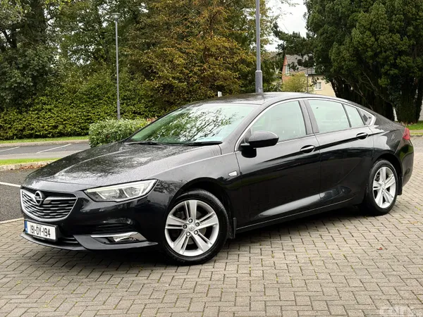 Opel Insignia Hatchback, Diesel, 2019, Black