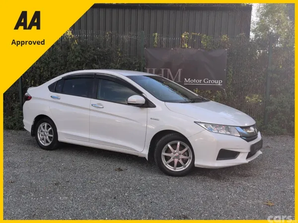 Honda Grace Saloon, Petrol Hybrid, 2015, White