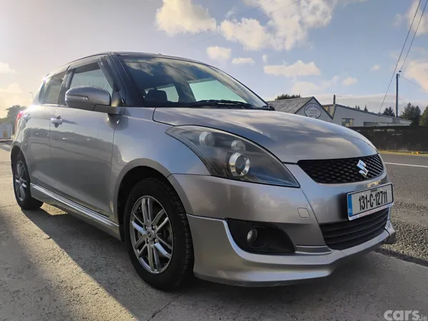Suzuki Swift Hatchback, Petrol, 2013, Silver