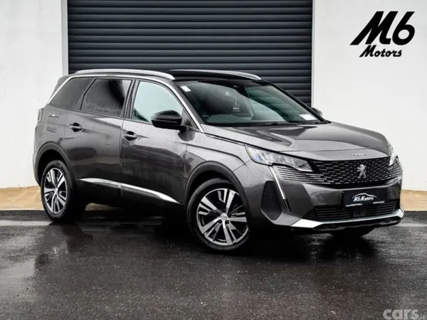 Peugeot 5008 MPV, Diesel, 2024, Grey