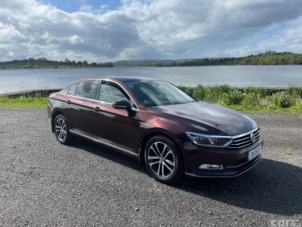 Volkswagen Passat Saloon, Diesel, 2018, Red