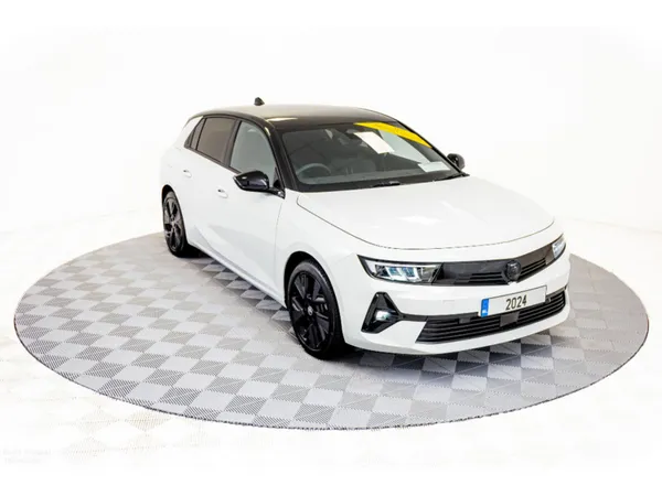 Opel Astra Hatchback, Electric, 2024, White