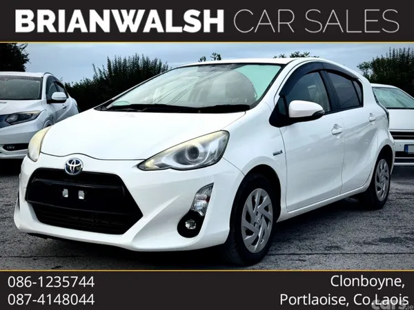 Toyota Aqua Hatchback, Petrol Hybrid, 2016, White