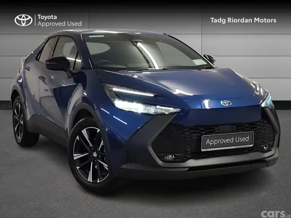 Toyota C-HR SUV, Petrol Hybrid, 2026, Blue