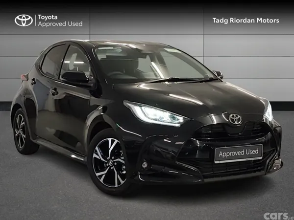 Toyota Yaris Hatchback, Petrol Hybrid, 2026, Black
