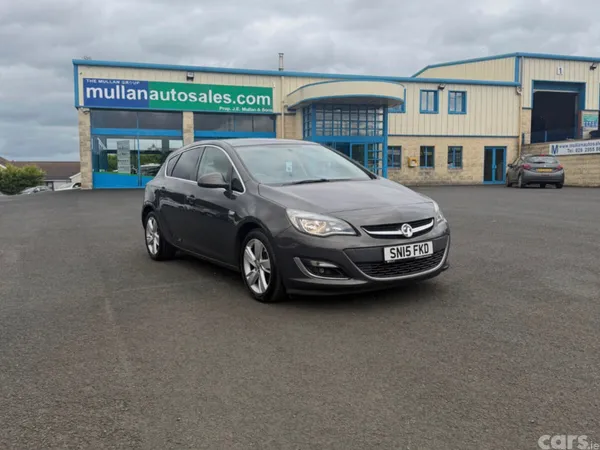 Vauxhall Astra Hatchback, Petrol, 2015, Grey