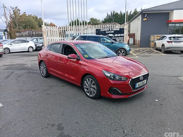 Hyundai i30 Hatchback, Petrol, 2019, Red