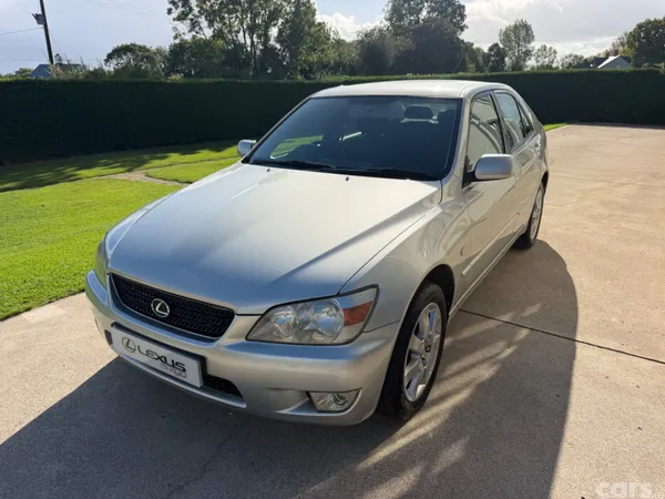Lexus IS Saloon, Petrol, 2002, Silver