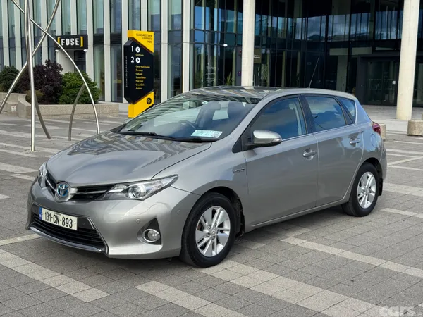 Toyota Auris Hatchback, Petrol Hybrid, 2013, Grey