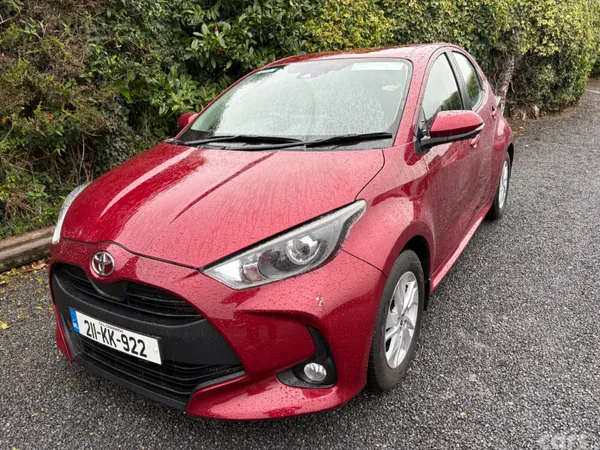 Toyota Yaris Hatchback, Petrol, 2021, Red