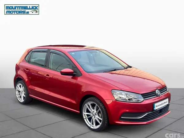 Volkswagen Polo Hatchback, Petrol, 2015, Red