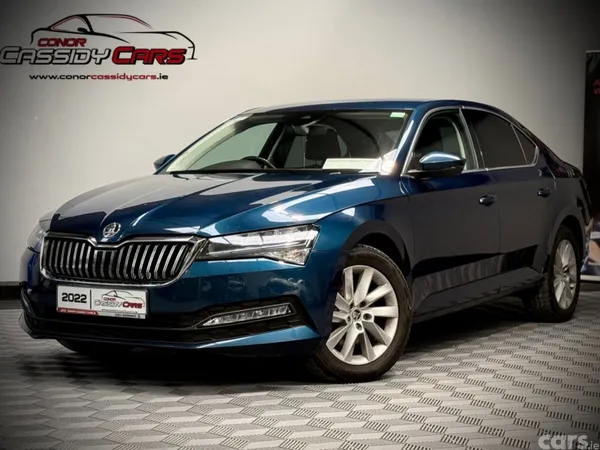 Skoda Superb Hatchback, Diesel, 2022, Blue