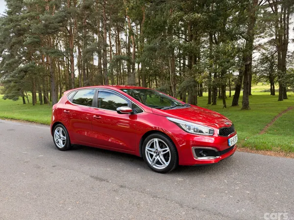 Kia Ceed Hatchback, Diesel, 2016, Red