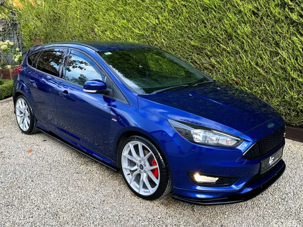 Ford Focus Hatchback, Petrol, 2018, Blue
