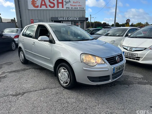 Volkswagen Polo Hatchback, Petrol, 2008, Silver