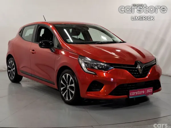 Renault Clio Hatchback, Petrol, 2023, Red